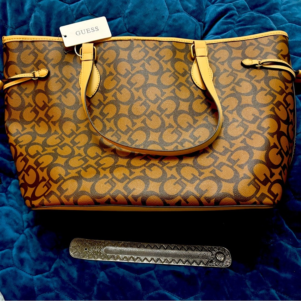 Guess traveling purse